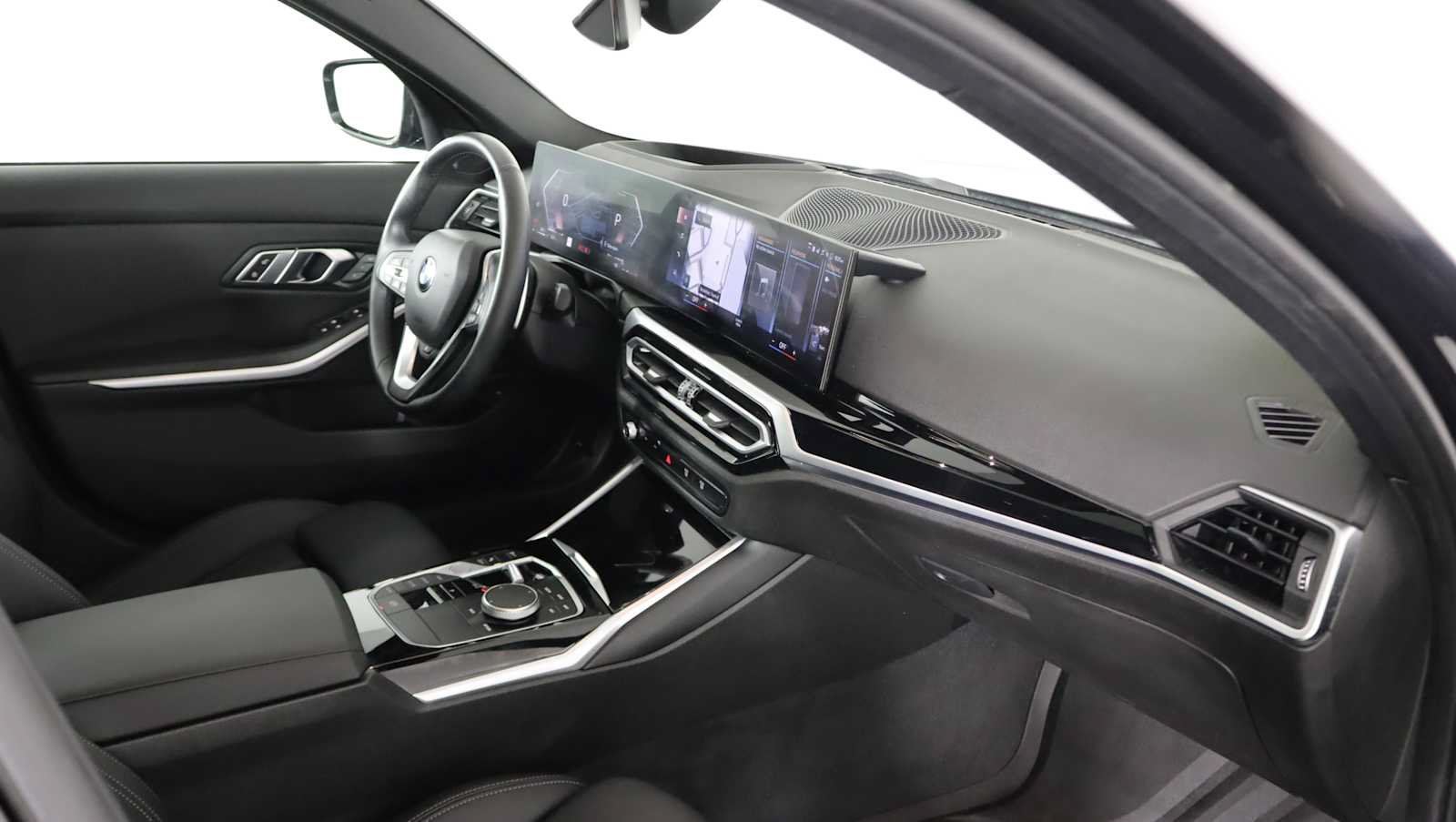 Used 2023 BMW 330i xDrive Sedan w/ Premium Package AWD/4WD image 9