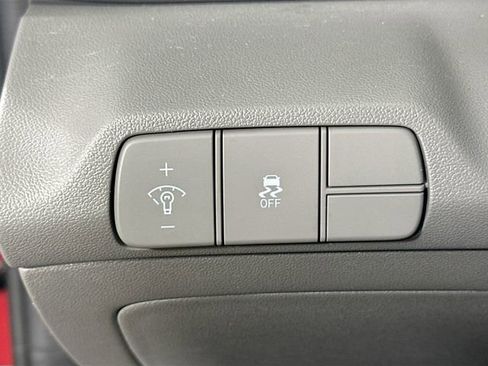 Used 2024 Hyundai Elantra SEL image 23