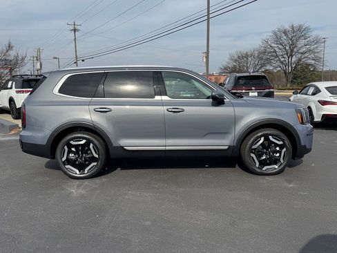 New 2025 Kia Telluride EX w/ EX Captain's Chair Package image 2