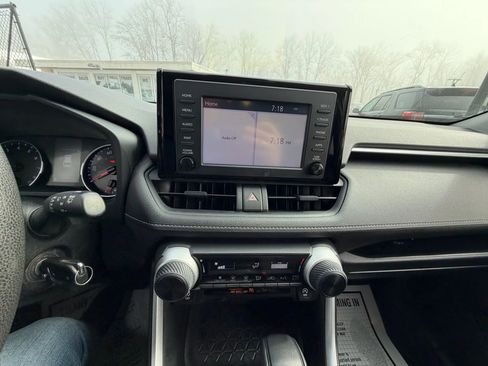 Used 2019 Toyota RAV4 LE image 23