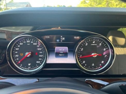 Used 2017 Mercedes-Benz E 300 4MATIC image 17