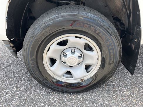 Used 2023 Toyota Tacoma SR image 11