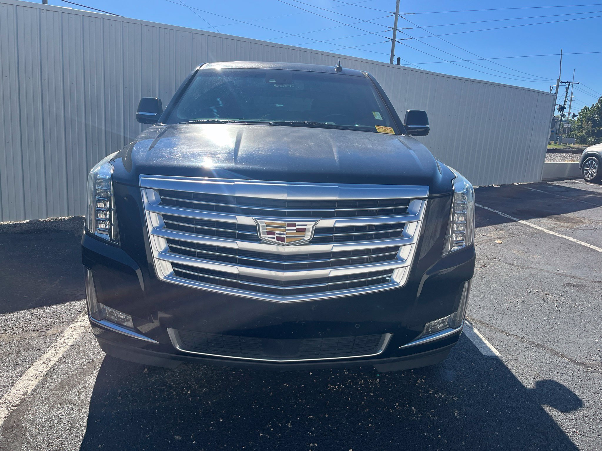 Used 2015 Cadillac Escalade Platinum AWD/4WD image 2