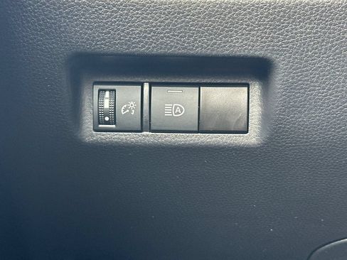 Used 2024 Toyota RAV4 LE AWD/4WD image 31