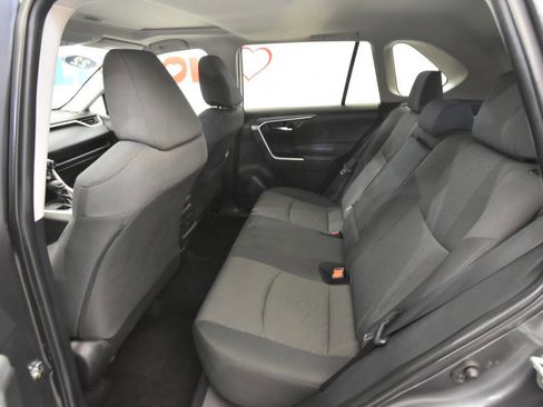 Used 2022 Toyota RAV4 XLE w/ Convenience Package AWD/4WD image 16