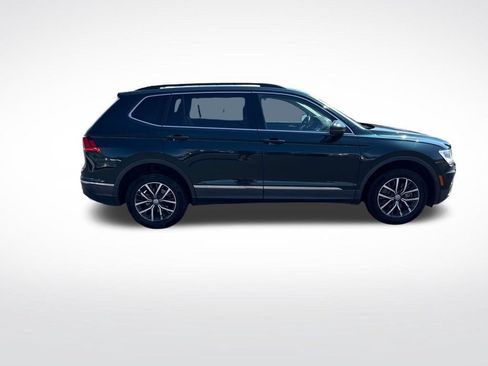 Used 2018 Volkswagen Tiguan SE w/ Panoramic Sunroof Package AWD/4WD image 4