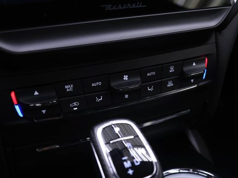 Used 2023 Maserati Ghibli Modena Q4 AWD/4WD image 9