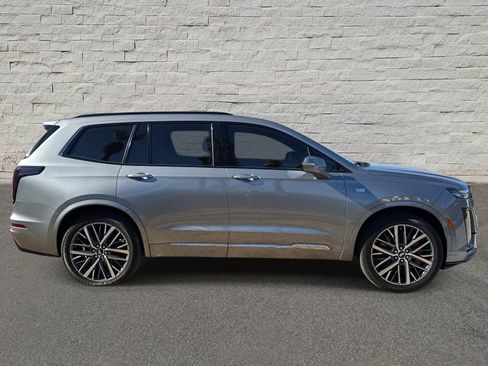 Certified 2024 Cadillac XT6 Sport w/ Technology Package image 6