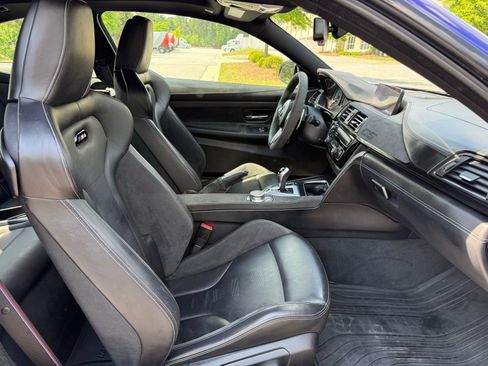 Used 2019 BMW M4 CS w/ Executive Package RWD image 32