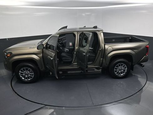 Used 2026 Toyota Tacoma Limited AWD/4WD image 27