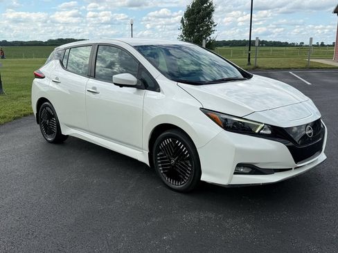 Used 2023 Nissan Leaf SV Plus FWD image 3