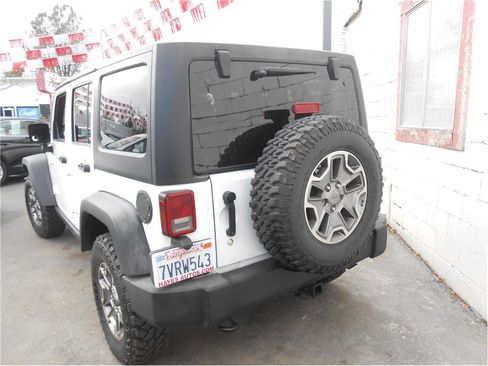 Used 2013 Jeep Wrangler Unlimited Rubicon w/ Connectivity Group image 4
