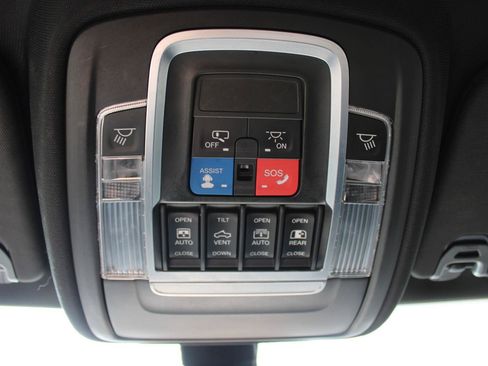 Used 2019 RAM 1500 Big Horn AWD/4WD image 19