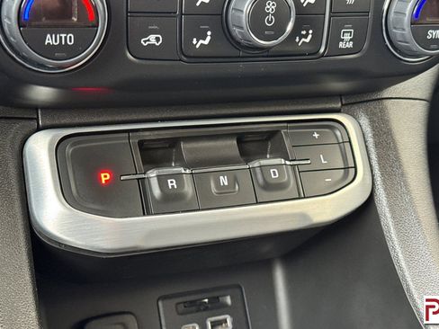 Certified 2023 GMC Acadia SLT AWD/4WD image 25