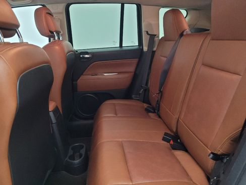 Used 2017 Jeep Compass High Altitude FWD image 18