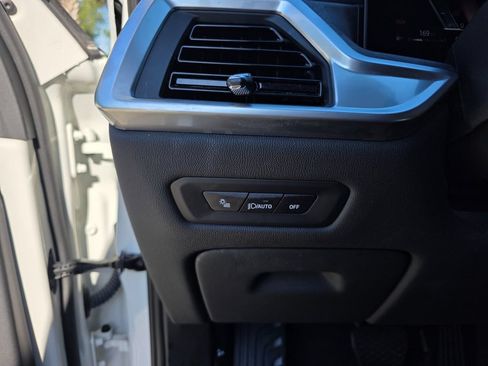 Certified 2024 BMW X5 sDrive40i w/ Premium Package RWD image 25
