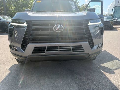 Used 2026 Lexus GX 550 w/ Accessory Package (2T) AWD/4WD image 46