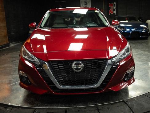 Used 2019 Nissan Altima 2.5 Platinum image 3