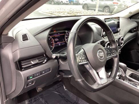 Used 2021 Nissan Sentra SV image 9