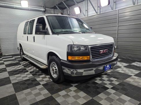 Used 2019 GMC Savana 2500 w/ Driver Convenience Package image 4