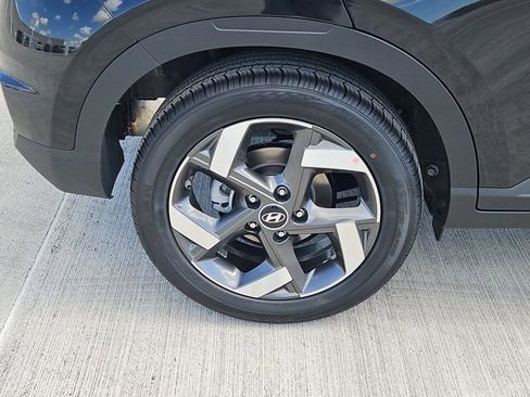 New 2025 Hyundai Venue SEL image 5