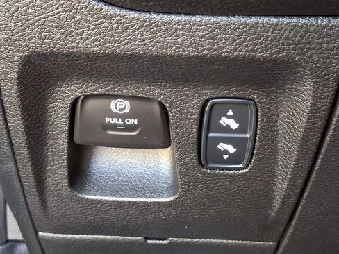 Used 2025 RAM 1500 Big Horn AWD/4WD image 25