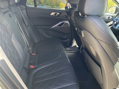 Used 2023 BMW X6 xDrive40i w/ M Sport Package image 17