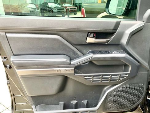 Used 2025 Toyota Tacoma TRD Sport w/ TRD Sport Upgrade Package RWD image 11