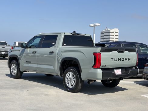 Used 2025 Toyota Tundra SR5 AWD/4WD image 5