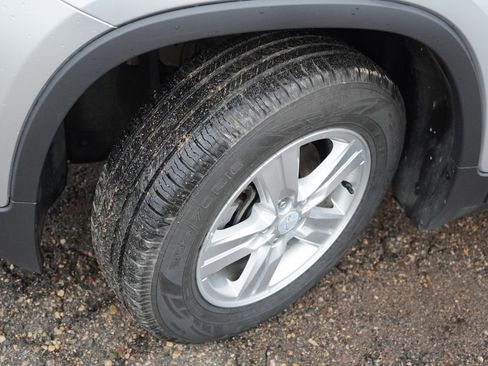 Used 2019 Chevrolet Trax LT w/ LT Convenience Package image 13