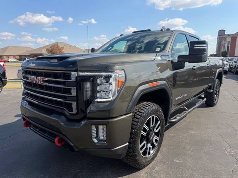 Used 2022 GMC Sierra 2500 AT4 w/ Driver Alert Package I AWD/4WD image 10