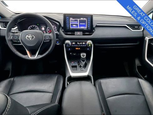 Used 2021 Toyota RAV4 XLE Premium w/ Carpet Mat Package (TMS) image 21