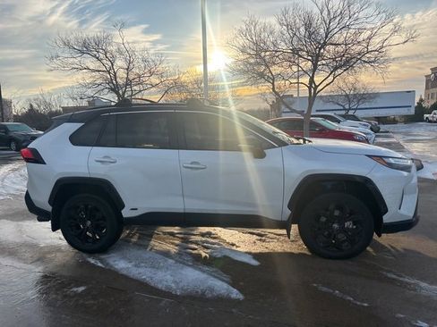 Certified 2025 Toyota RAV4 XSE image 4