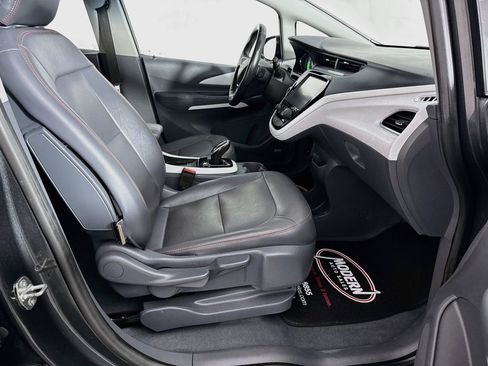 Used 2019 Chevrolet Bolt Premier w/ Infotainment Package FWD image 33
