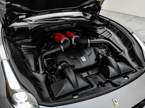 Used 2016 Ferrari California T image 89