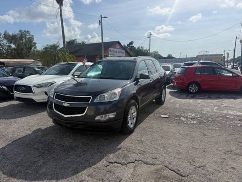 Used 2012 Chevrolet Traverse LS FWD image 4