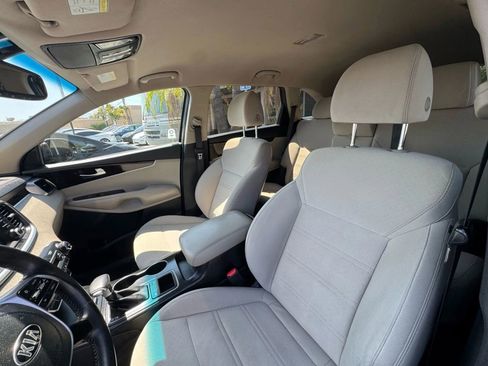 Used 2020 Kia Sorento LX w/ LX I4 Convenience Package FWD image 11
