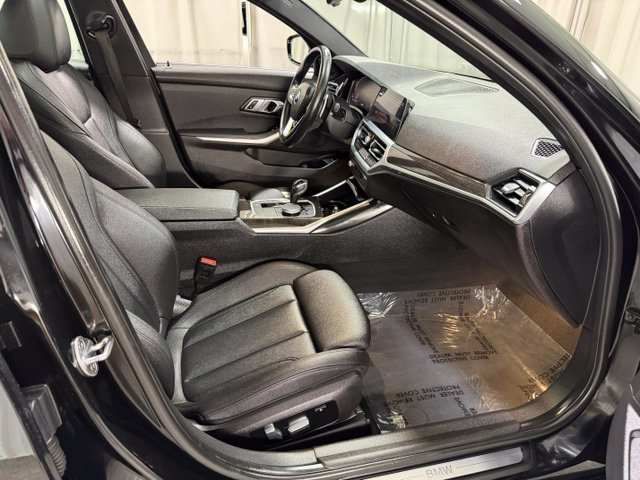 Used 2020 BMW 330i xDrive Sedan w/ Driving Assistance Package AWD/4WD image 7