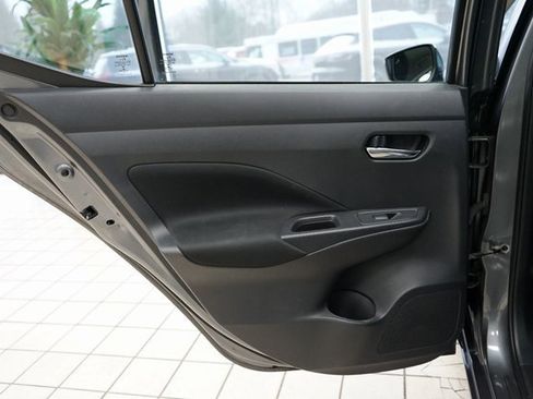 Used 2021 Nissan Versa SV image 38