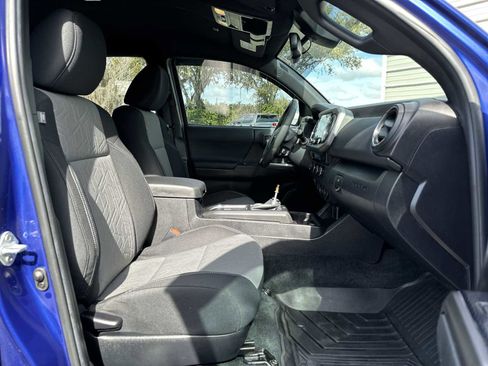 Used 2023 Toyota Tacoma TRD Sport image 19