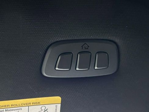 Used 2024 Lincoln Navigator Premiere image 31