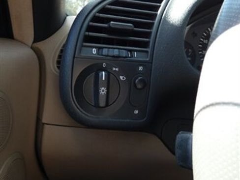 Used 1997 BMW 328i Convertible image 21