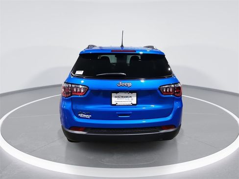 New 2026 Jeep Compass Latitude image 7