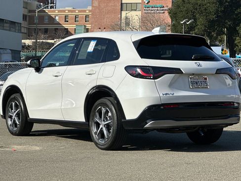 Certified 2025 Honda HR-V EX-L image 6