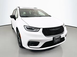 New 2026 Chrysler Pacifica Limited w/ S Appearance Package FWD video 1