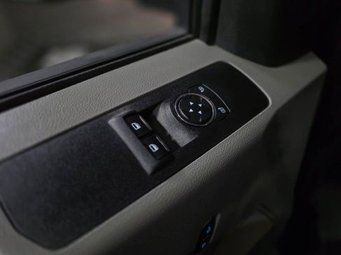 Used 2021 Ford F550 XL 4WD DRW Regular Cab Dually image 30