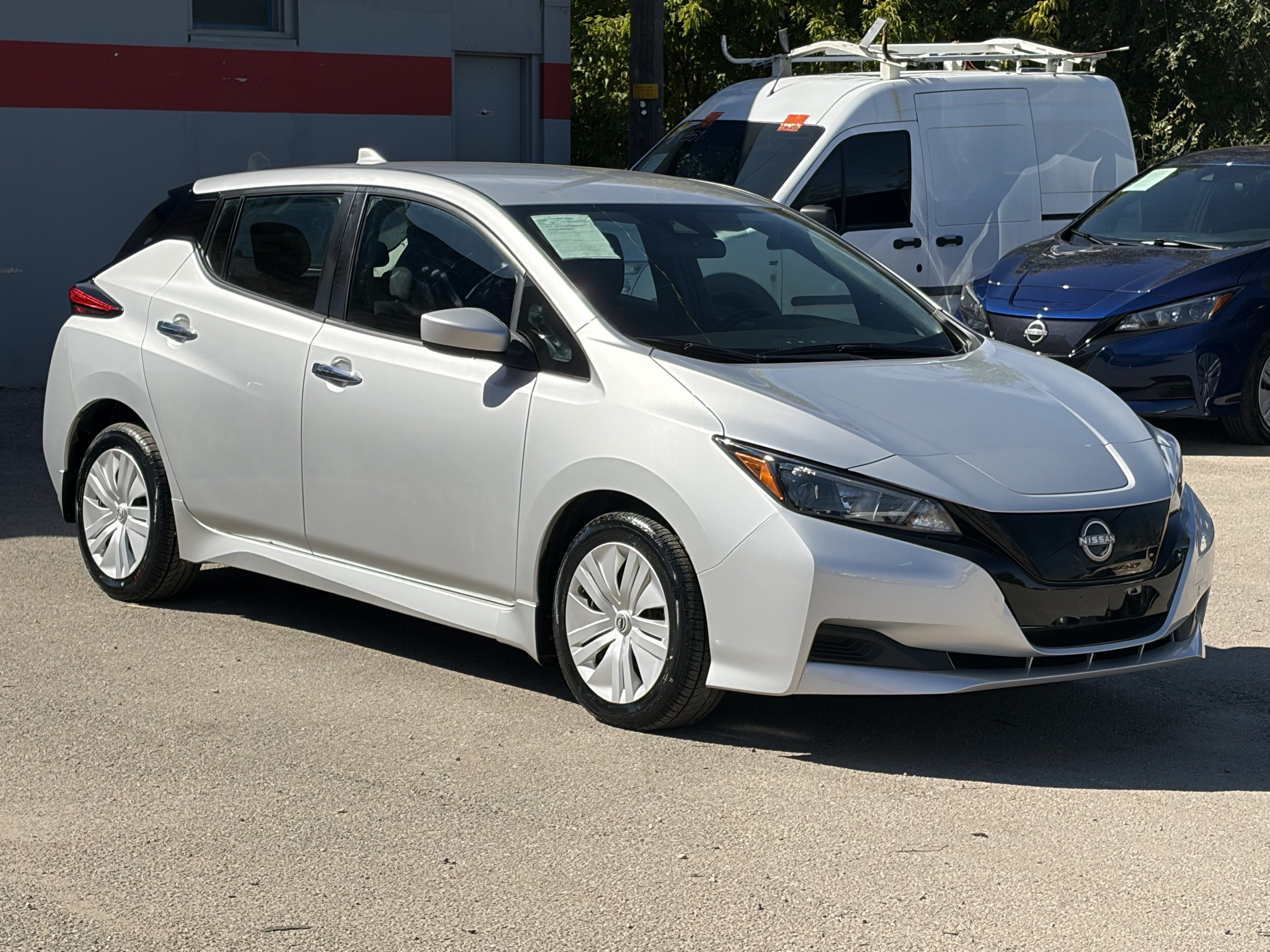 Used 2025 Nissan Leaf S FWD image 8