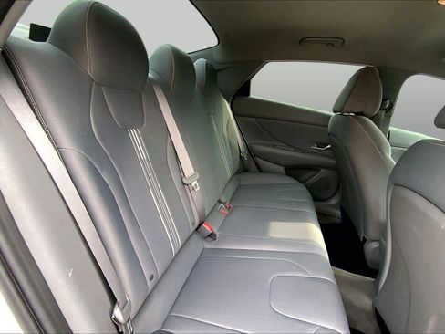 Used 2021 Hyundai Elantra SEL w/ Convenience Package FWD image 18