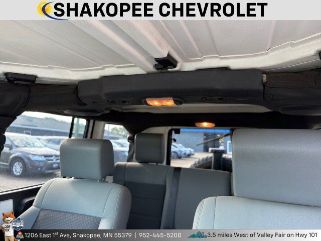 Used 2010 Jeep Wrangler Unlimited Rubicon AWD/4WD image 5