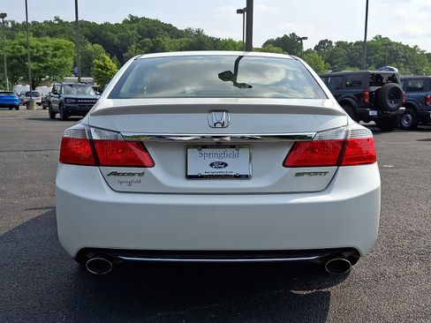 Used 2015 Honda Accord Sport image 5